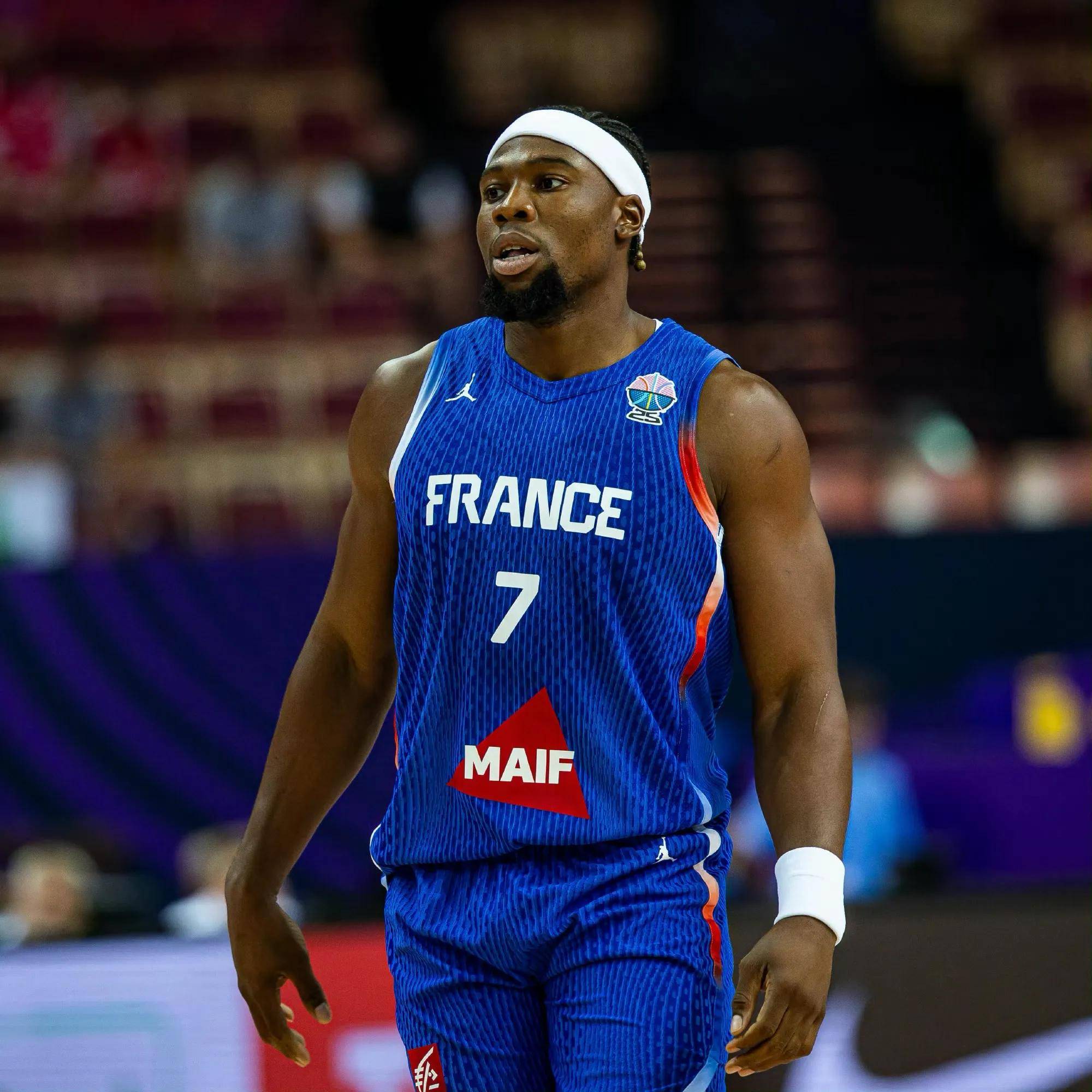 南宫28-关于东契奇在中国队比赛中赛况扑朔迷离，赛况扑朔迷离引发热议！的信息