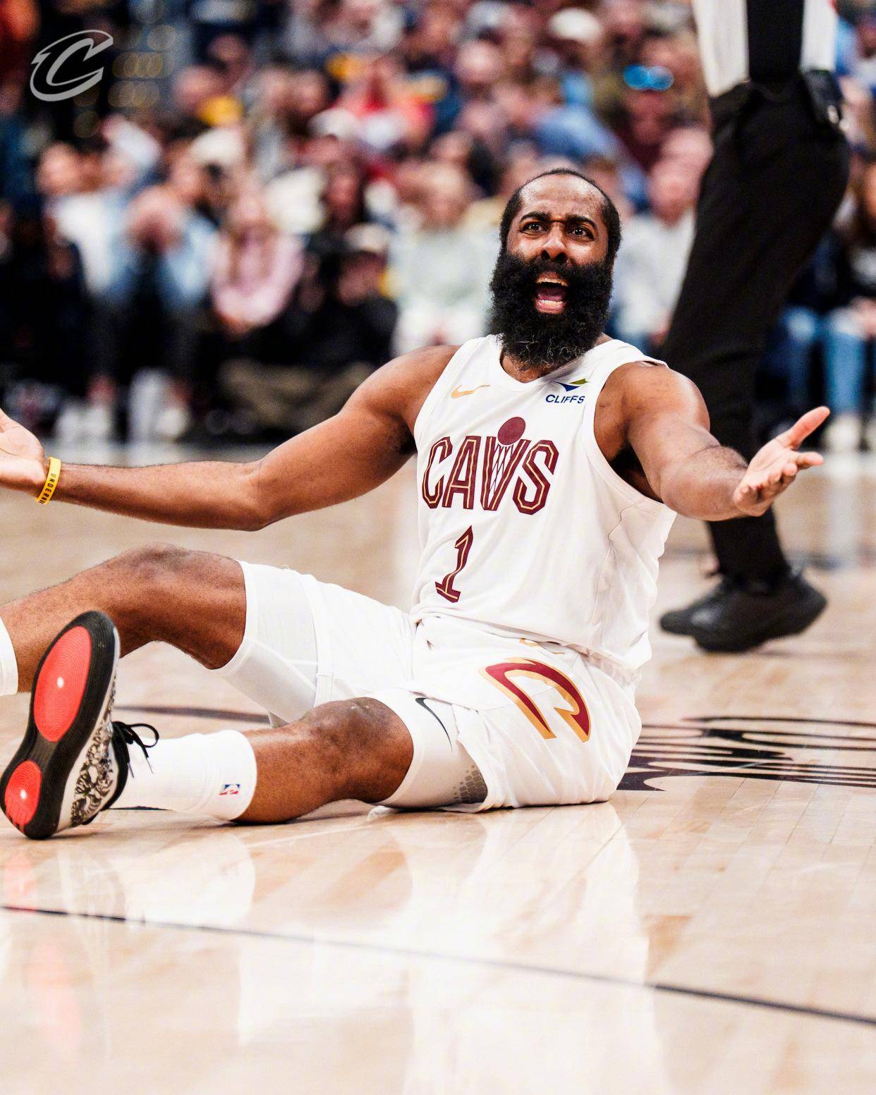 南宫28-包含哈登赛事官方发布回归赛场新规，掘金争议不断！的词条